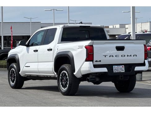 Used 2024 Toyota Tacoma TRD Off-Road w/ TRD Off Road Upgrade Package image 6