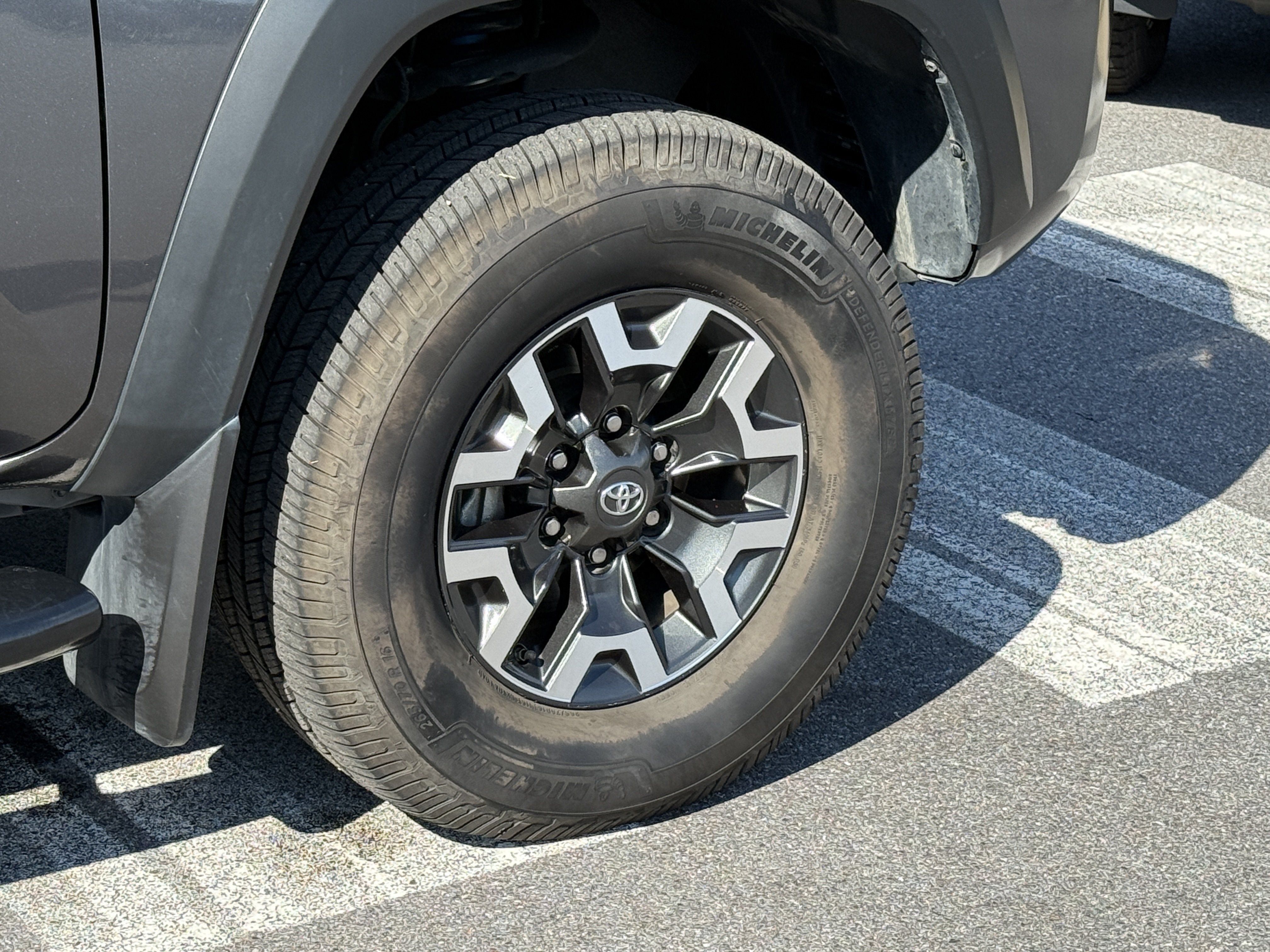 Used 2019 Toyota Tacoma TRD Off-Road AWD/4WD image 12