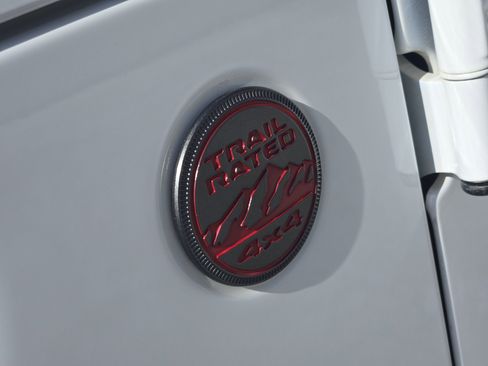 Used 2024 Jeep Wrangler Unlimited Rubicon image 14