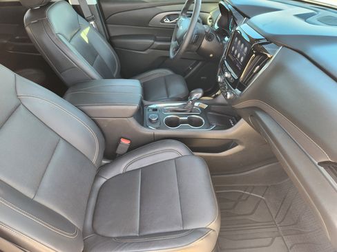 Used 2021 Chevrolet Traverse Premier w/ Redline Edition image 18