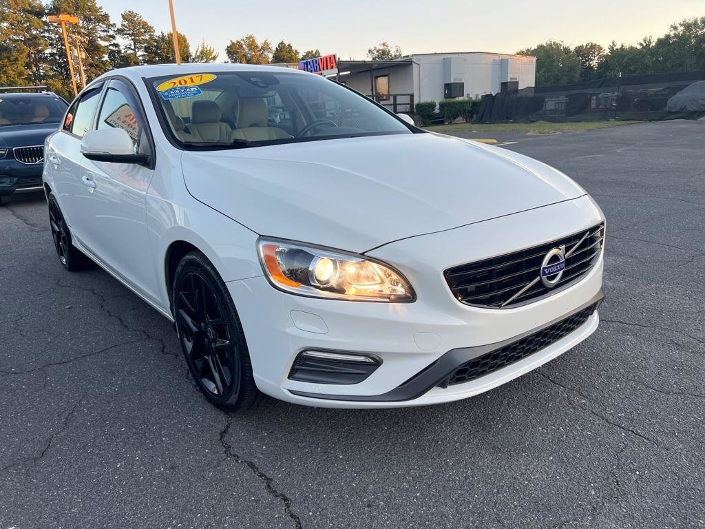 Used 2017 Volvo S60 T5 Dynamic AWD/4WD image 28