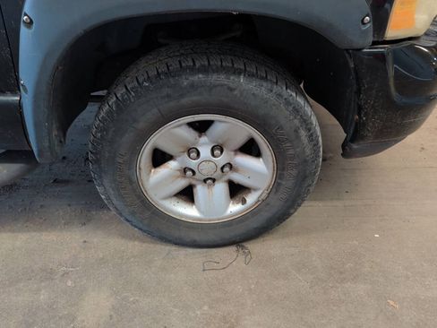 Used 2002 Dodge Ram 1500 Truck 4x4 Quad Cab image 14