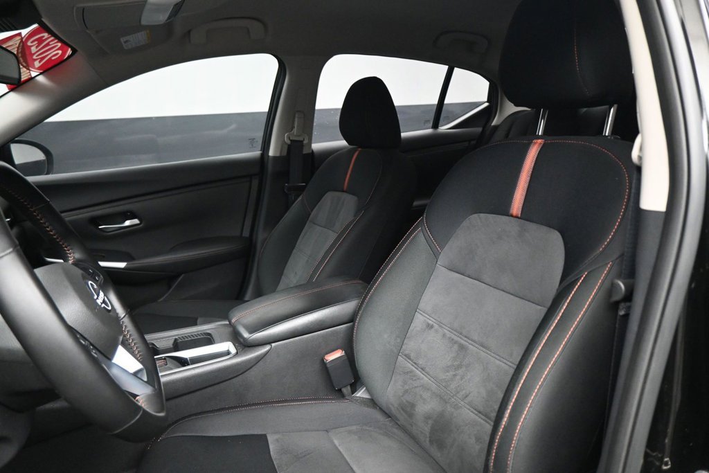 Used 2025 Nissan Sentra SR w/ Midnight Edition FWD image 11