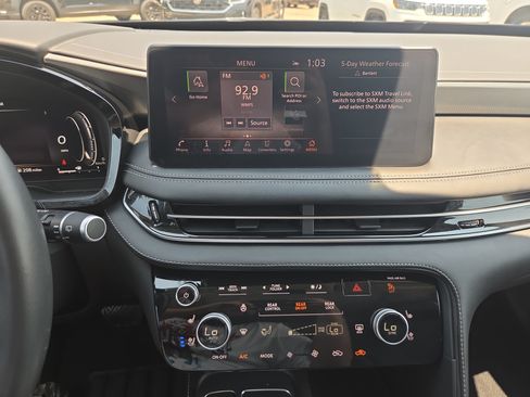 Used 2023 INFINITI QX60 Luxe w/ Performance Audio Package AWD/4WD image 13