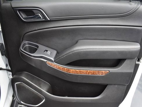 Used 2019 Chevrolet Suburban Premier image 36