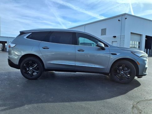 Used 2024 Buick Enclave Essence w/ Technology Package image 36