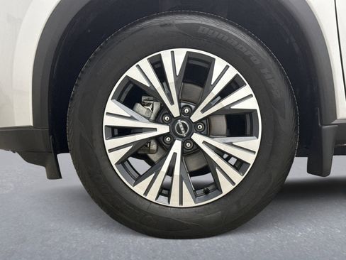 Used 2023 Nissan Rogue SV w/ SV Premium B Package image 24