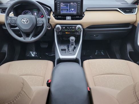 Used 2022 Toyota RAV4 XLE image 12