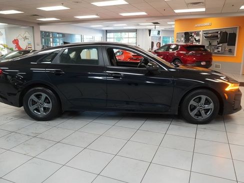 Used 2021 Kia K5 LX FWD image 12