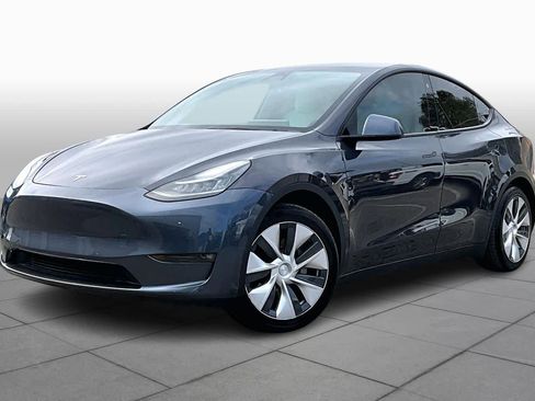 Used 2021 Tesla Model Y Long Range image 33