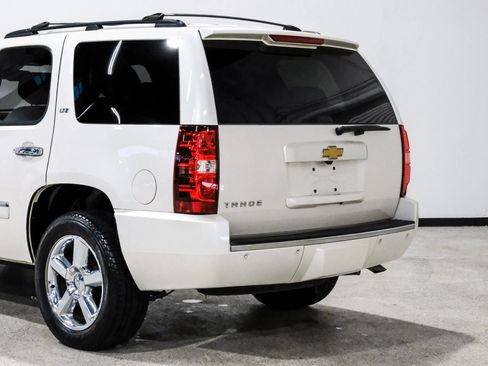 Used 2013 Chevrolet Tahoe LTZ RWD image 15