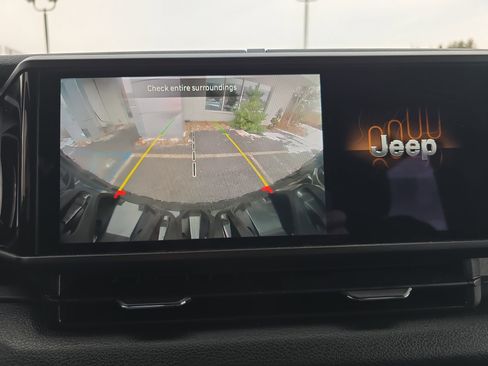 Used 2024 Jeep Wrangler Sport image 29