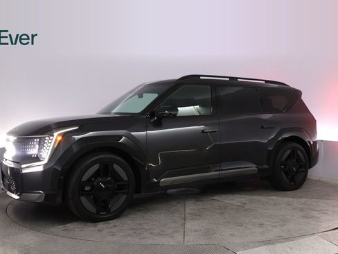 Used 2024 Kia EV9 GT-Line AWD/4WD image 18