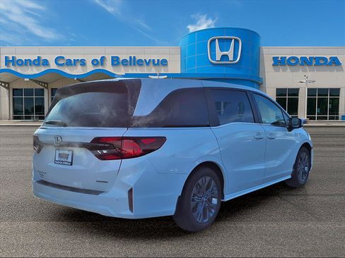 New 2026 Honda Odyssey Touring image 9
