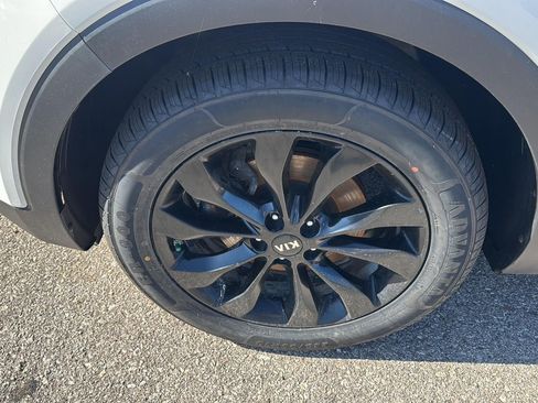 Used 2020 Kia Sorento S w/ Paint Protection Package FWD image 12