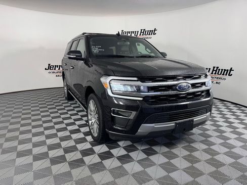 Used 2024 Ford Expedition Limited image 8