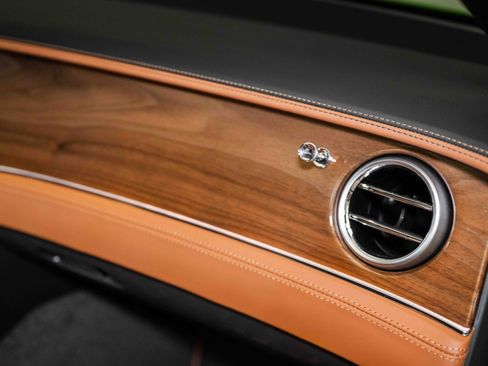 New 2024 Bentley Continental GT V8 image 40