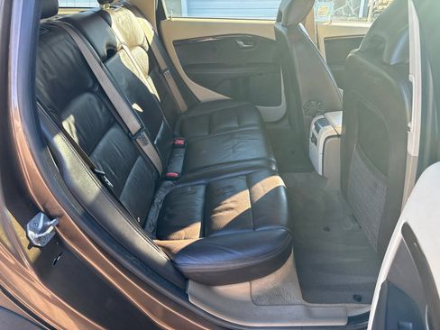 Used 2014 Volvo XC70 T6 image 14
