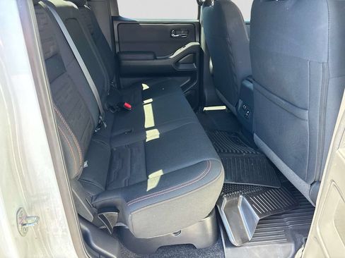 Used 2024 Nissan Frontier PRO-4X w/ Pro Convenience Package AWD/4WD image 15