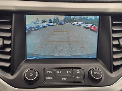 Used 2019 GMC Acadia SLT w/ Black Edition image 15