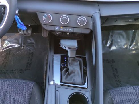 New 2026 Hyundai Elantra SE image 19