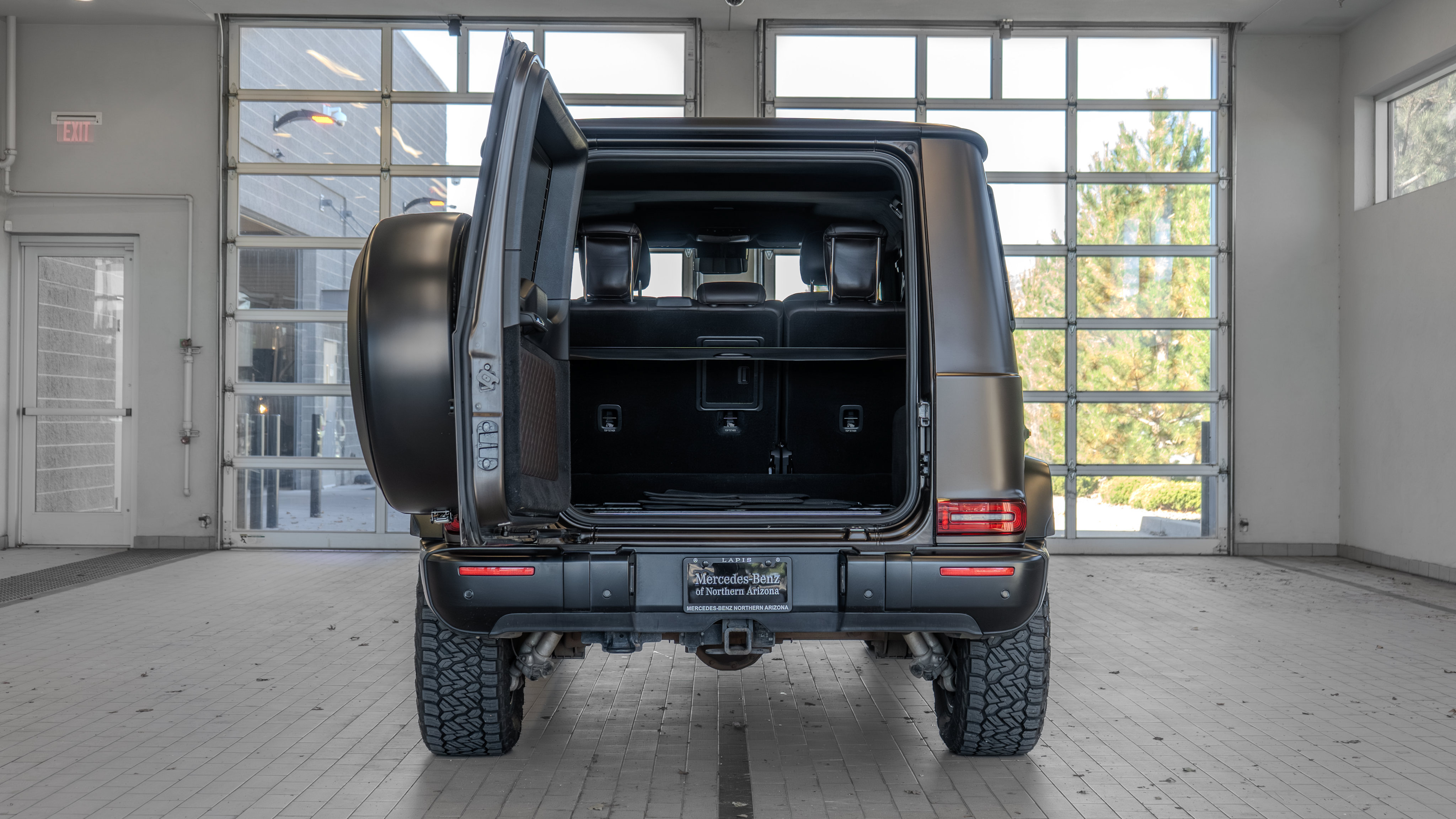 Used 2023 Mercedes-Benz G 550 image 16