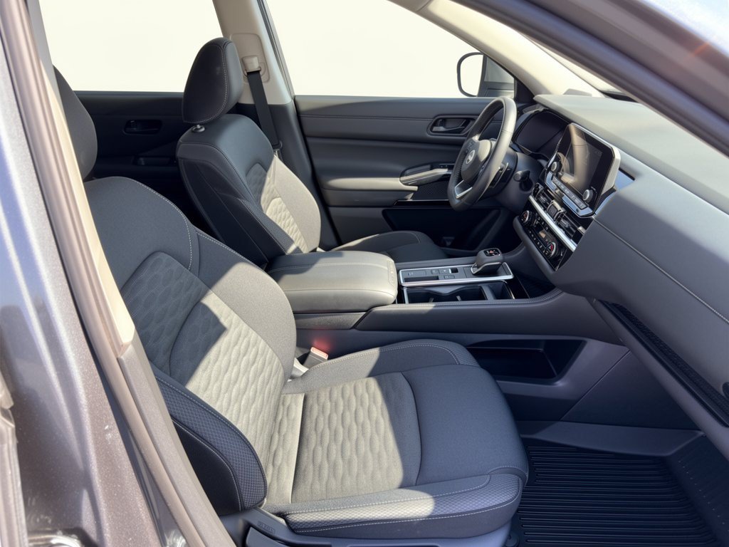 Certified 2025 Nissan Pathfinder SV FWD image 34
