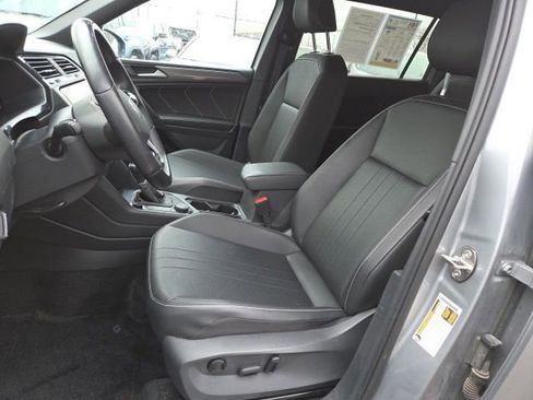 Used 2023 Volkswagen Tiguan SE R-Line image 10