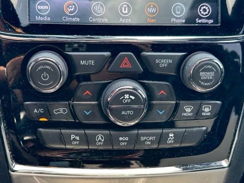 Used 2021 Jeep Grand Cherokee Laredo X AWD/4WD image 27