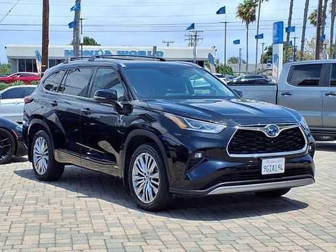 Used 2023 Toyota Highlander Platinum AWD/4WD image 7