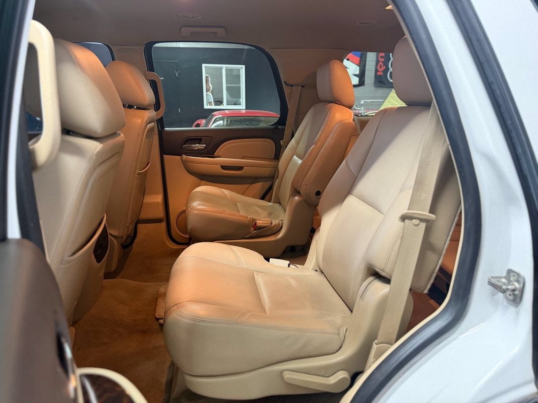Used 2012 GMC Yukon Denali AWD/4WD image 19