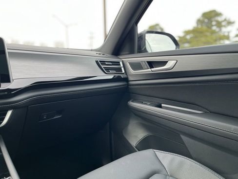 New 2026 Volkswagen Atlas Cross Sport SE image 33