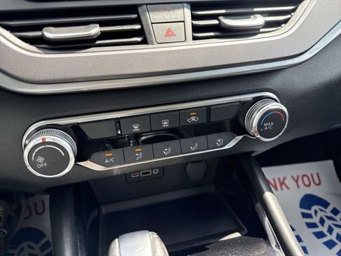 Used 2024 Nissan Altima 2.5 SR FWD image 19