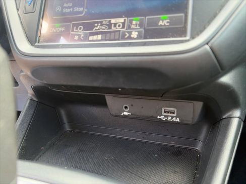Used 2024 Subaru Impreza 2.0i AWD/4WD image 20