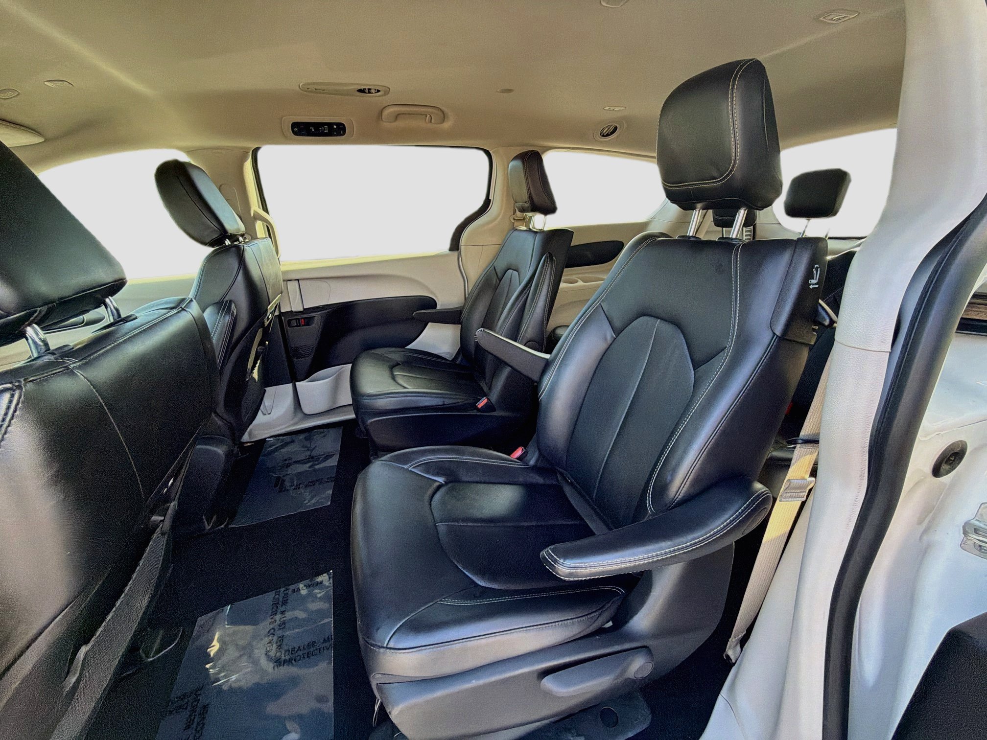 Used 2024 Chrysler Pacifica Limited FWD image 22