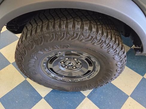 Used 2024 Ford Bronco Badlands image 10