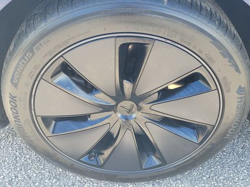 Used 2024 Tesla Model 3 Standard Range RWD image 5