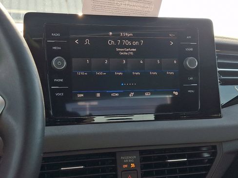 Used 2025 Volkswagen Jetta SE w/ Sunroof Package FWD image 17