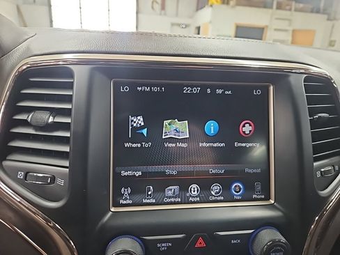 Used 2016 Jeep Grand Cherokee Summit w/ Platinum Series Group image 25