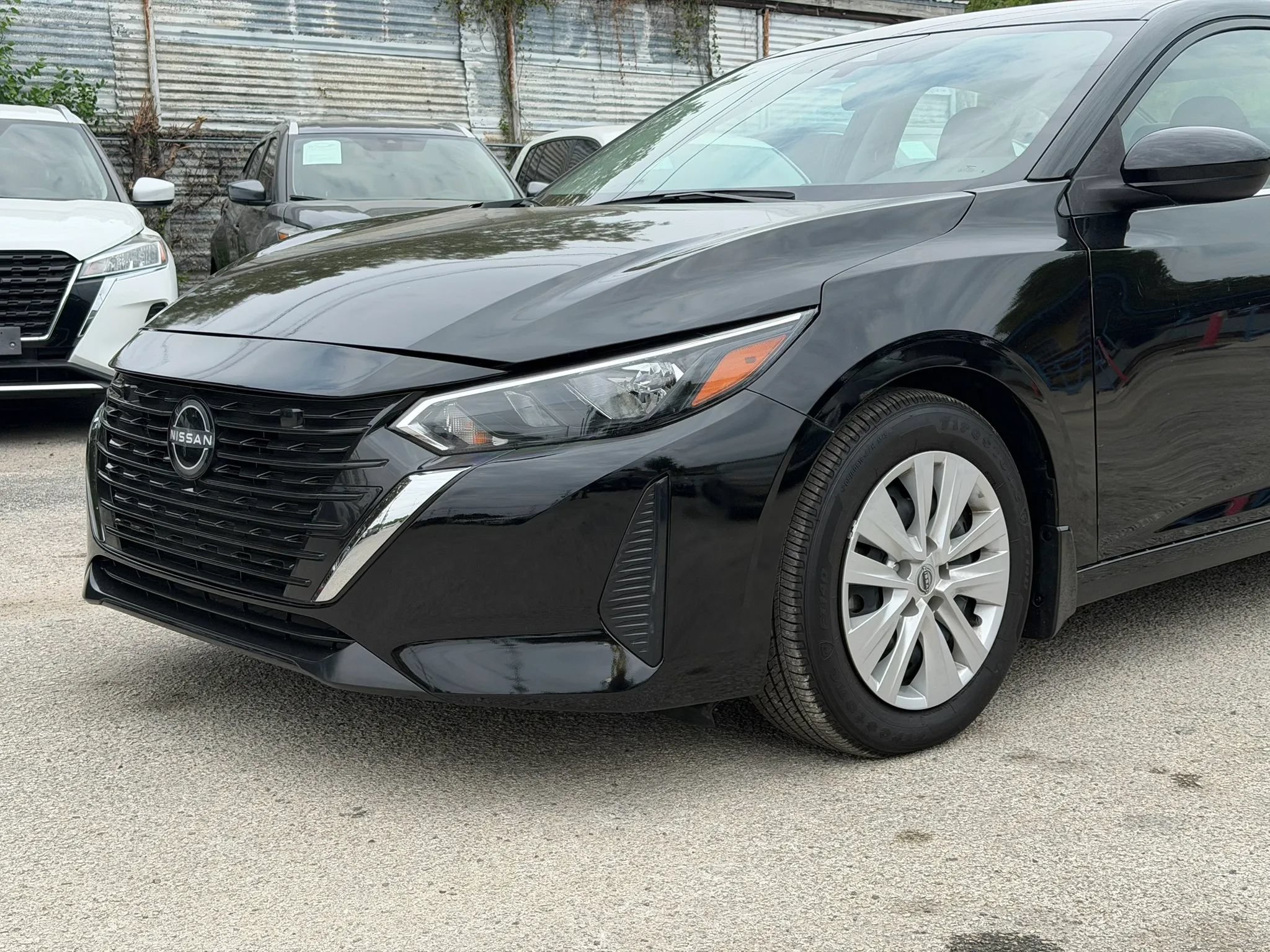 Used 2025 Nissan Sentra S FWD image 7