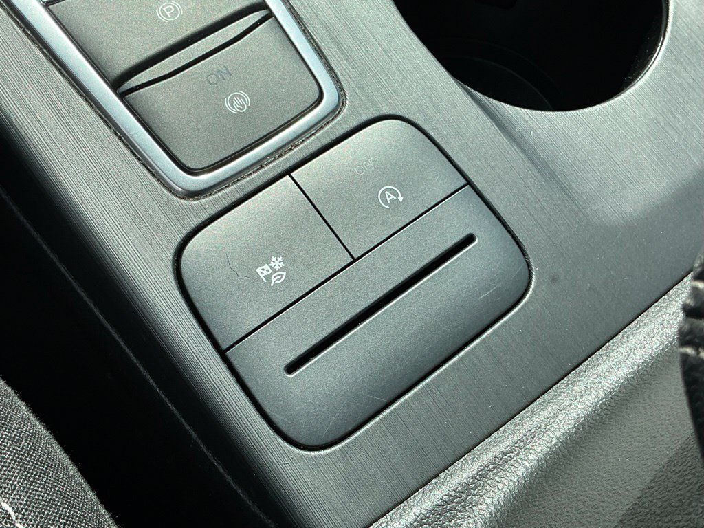 Certified 2025 Ford Escape Active FWD image 32