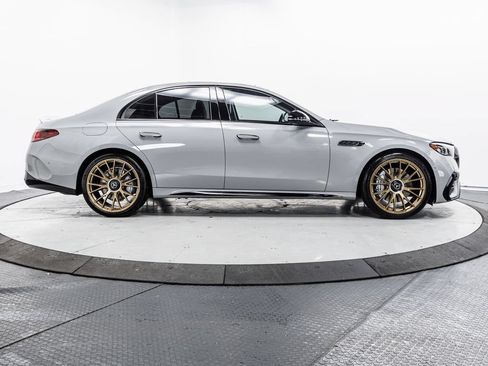 Used 2025 Mercedes-Benz E 53 AMG e 4MATIC Sedan w/ Multicontour Seating Package image 34