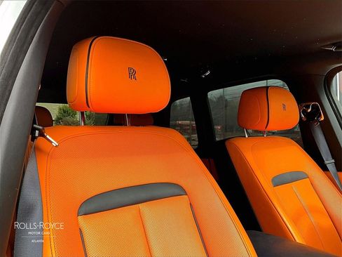 Certified 2021 Rolls-Royce Cullinan Black Badge image 30