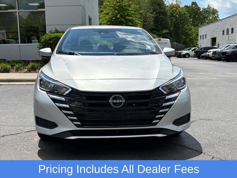 Used 2024 Nissan Versa SV FWD image 4