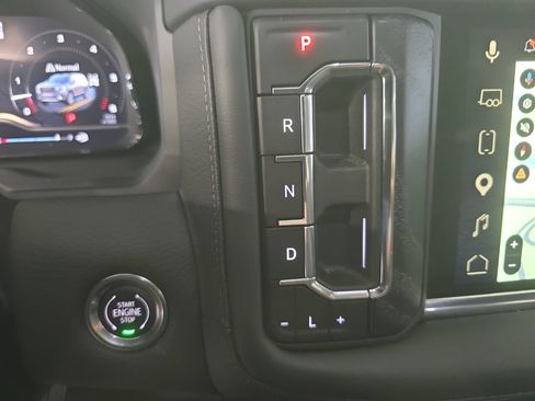 Used 2024 GMC Yukon XL Denali w/ Advanced Technology Package AWD/4WD image 20