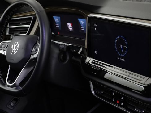 Used 2025 Volkswagen Atlas SE w/ Black Wheel Package image 19