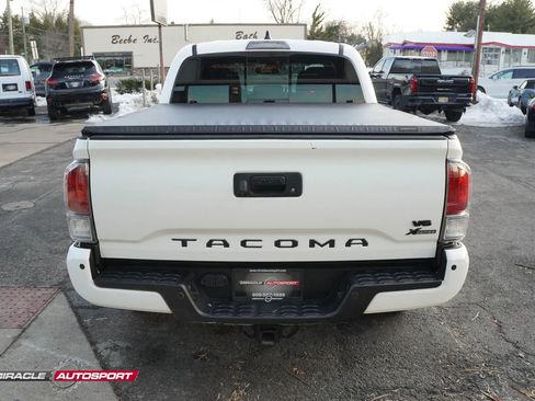 Used 2023 Toyota Tacoma TRD Sport w/ Advanced Technology Package image 6