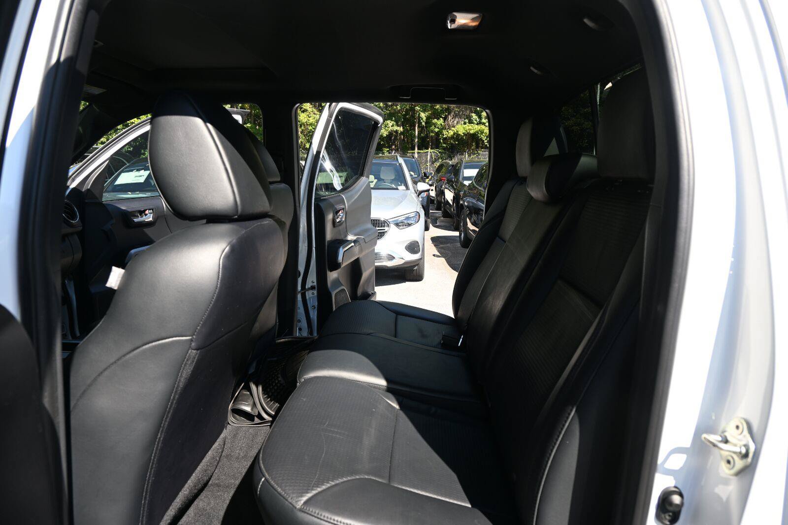 Used 2020 Toyota Tacoma Limited RWD image 18