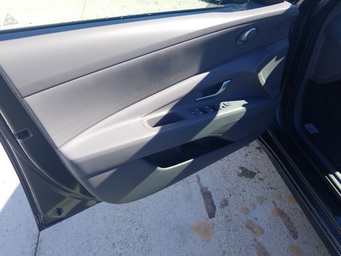 New 2026 Hyundai Elantra SE image 9