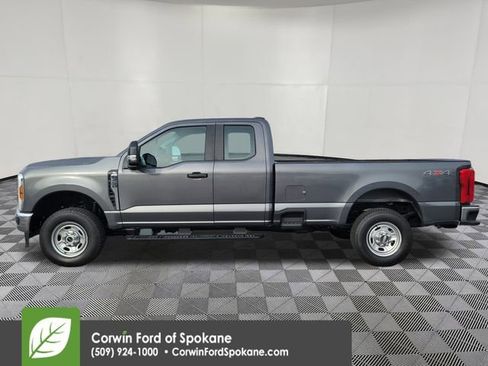 New 2026 Ford F250 XL w/ XL Chrome Package image 9